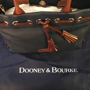 Dooney & Bourke pocketbook